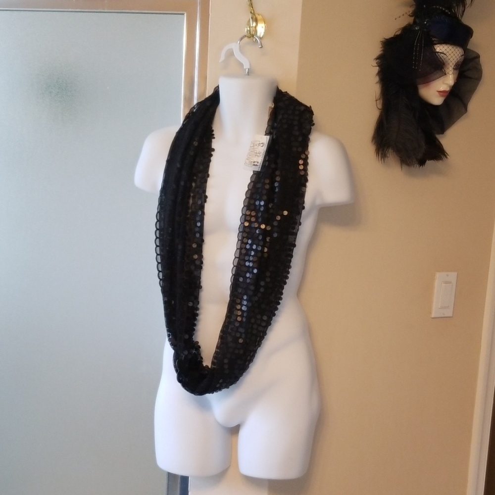 Infinity Loop Scarf